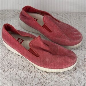 Fitflop slip on red canvas shoes sz 7